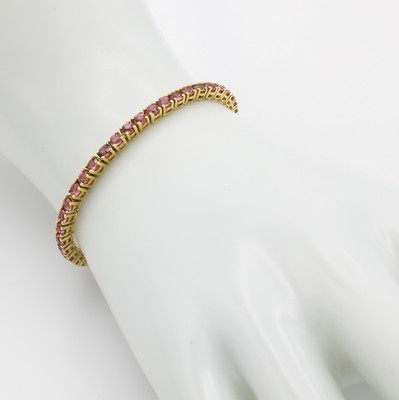 26969827a - Rivierarmband mit Turmalinen, GG 750/000, pinkfarb., fac. Turmaline zus. ca. 5.31 ct, ...