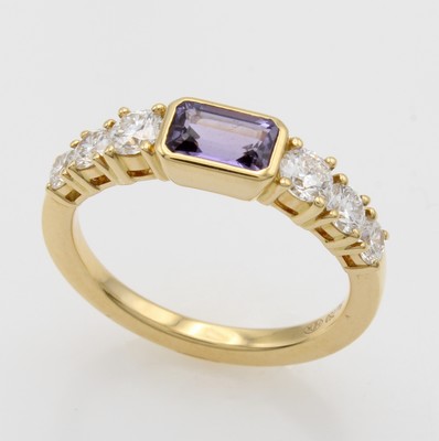26969857a - Ring mit Saphir und Brillanten, RoséG 750/ 000, pink-lilafarbener Saphir (sehr ...