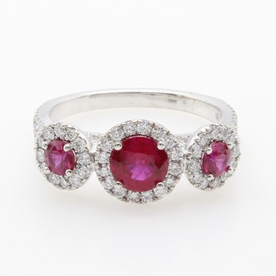Image 26969858 - Ring mit Rubinen und Brillanten, WG 750/000,3 Rubine von sehr guter Farbe zus. ca. 1.17 ...