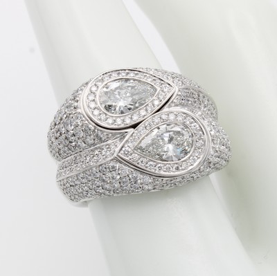26969873a - Ring mit Diamanten und Brillanten, WG 750/000, 2-rhg. Optik, 2 Diamantnavettes ...