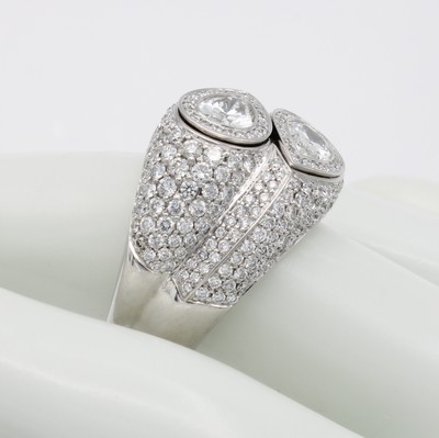 26969873b - Ring mit Diamanten und Brillanten, WG 750/000, 2-rhg. Optik, 2 Diamantnavettes ...