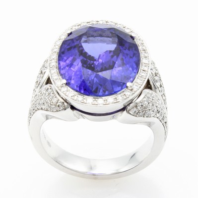 26969886b - Ring mit Tansanit und Brillanten, WG 750/000, Tansanit ca. 9.85 ct, 104 Brill. zus. ca. ...