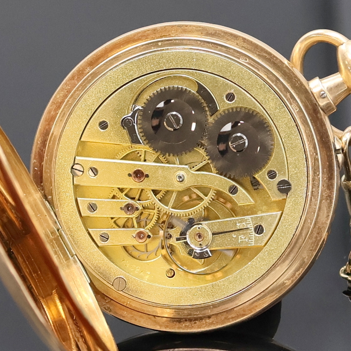 Detail d: IWC offene Herrentaschenuhr in Roségold 585/000 an Kette in GG 333/000, Schweiz um 1898, glattes Geh. dell., sign. Goldcuvette, gold. guill. ...