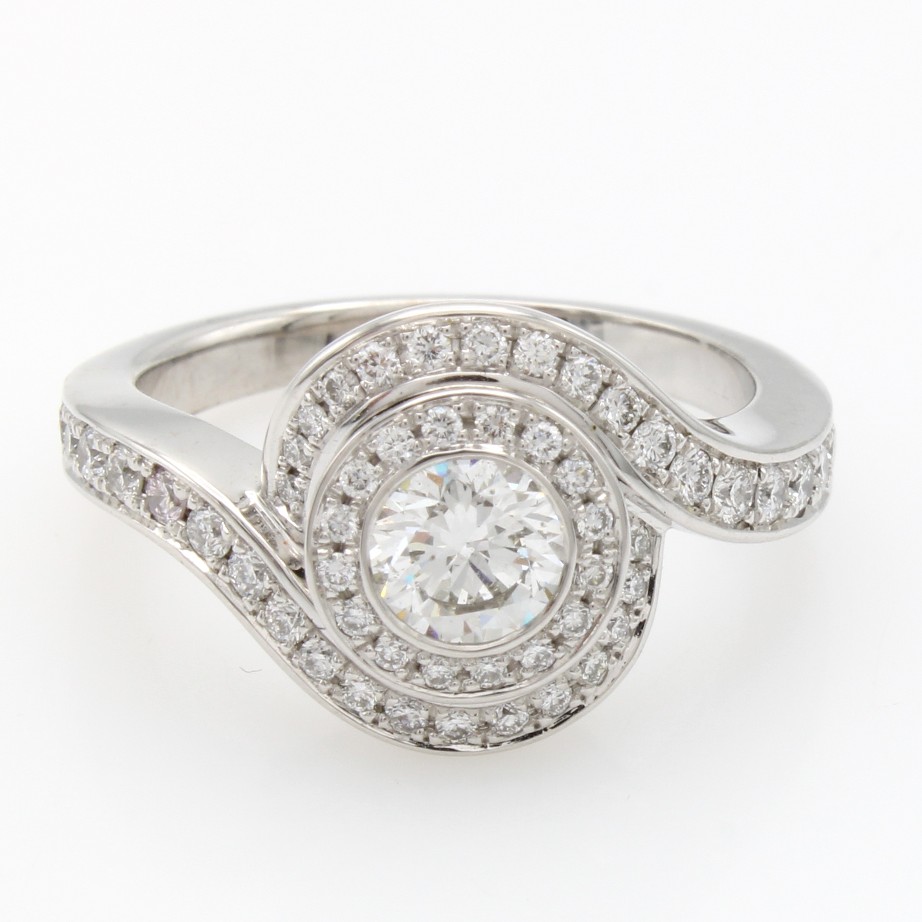 Image 26969950 - Ring mit Brillanten, WG 750/000, gewelltes Design, 1 Brill. mittig gef. ca. 0.50 ct ...