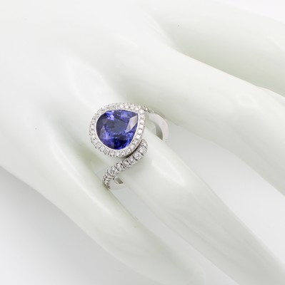 26969903a - Ring mit Tansanit und Brillanten, WG 750/000, Tansanit ca. 4.47 ct, Brill. zus. ca. 0.65 ...