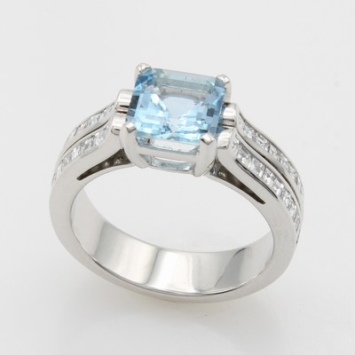 26969933a - Ring mit Aquamarin und Brillanten, WG 750/ 000, Aquamarin von guter Farbe ca. 1.46 ct u. ...