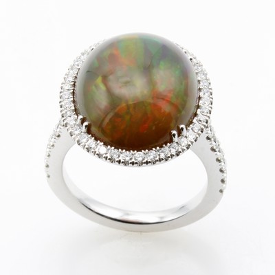 26969934a - Ring mit Opal und Brillanten, WG 750/000, Opal ca. 8.23 ct und Brill. auch seitl. an ...