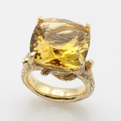 26969940a - Massiver Ring mit Citrin, RoséG 750/000, Citrin ca. 27.82 ct, Ringschiene in Form ...