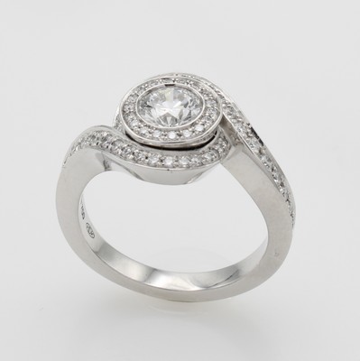Image 26969949 - Ring mit Brillanten, WG 750/000, gewelltes Design, 1 Brill. mittig gef. ca. 0.70 ct ...