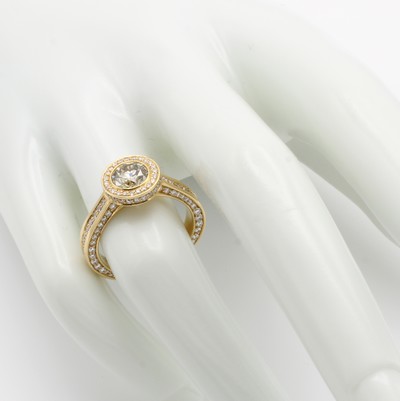 26969958a - Ring mit Brillanten, RG 750/000, Ringschienenach unten hin spitz zulaufend, 1 Brill. ...