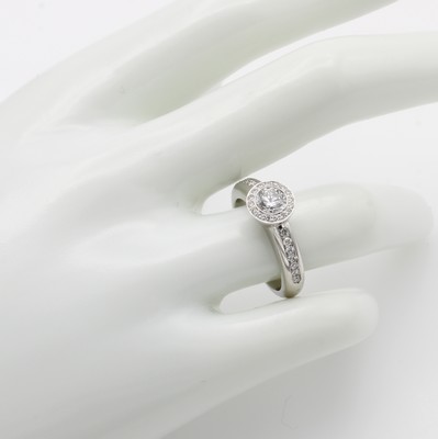 26969962a - Ring mit Brillanten, WG 750/000, 1 Brill. ca. 0.54 ct hochfeines Weiß/si, ...
