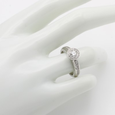 26969963a - Ring mit Brillanten, WG 750/000, 1 Brill. ca. 0.51 ct hochfeines Weiß/si, ...