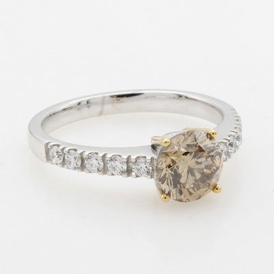 26969974b - Ring mit Brillanten, WG/RG 750/000, 1 Brill.ca. 1.22 ct orange-brown/si, Besatzbrill. ...