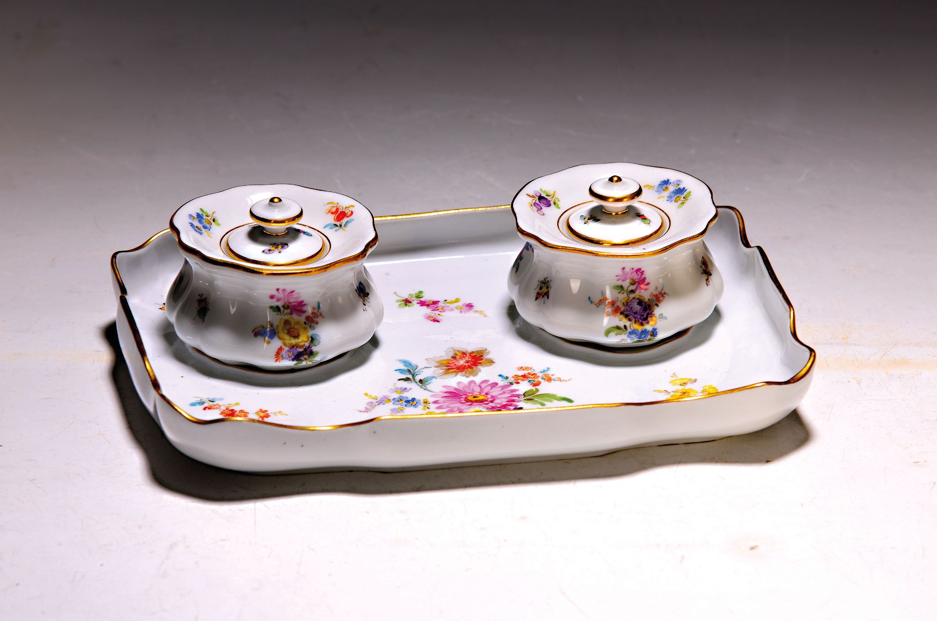 Image 26970028 - Schreibzeug, Meissen, um 1890, Porzellan, Blumenmalerei alte Manier mit Insekten, ...