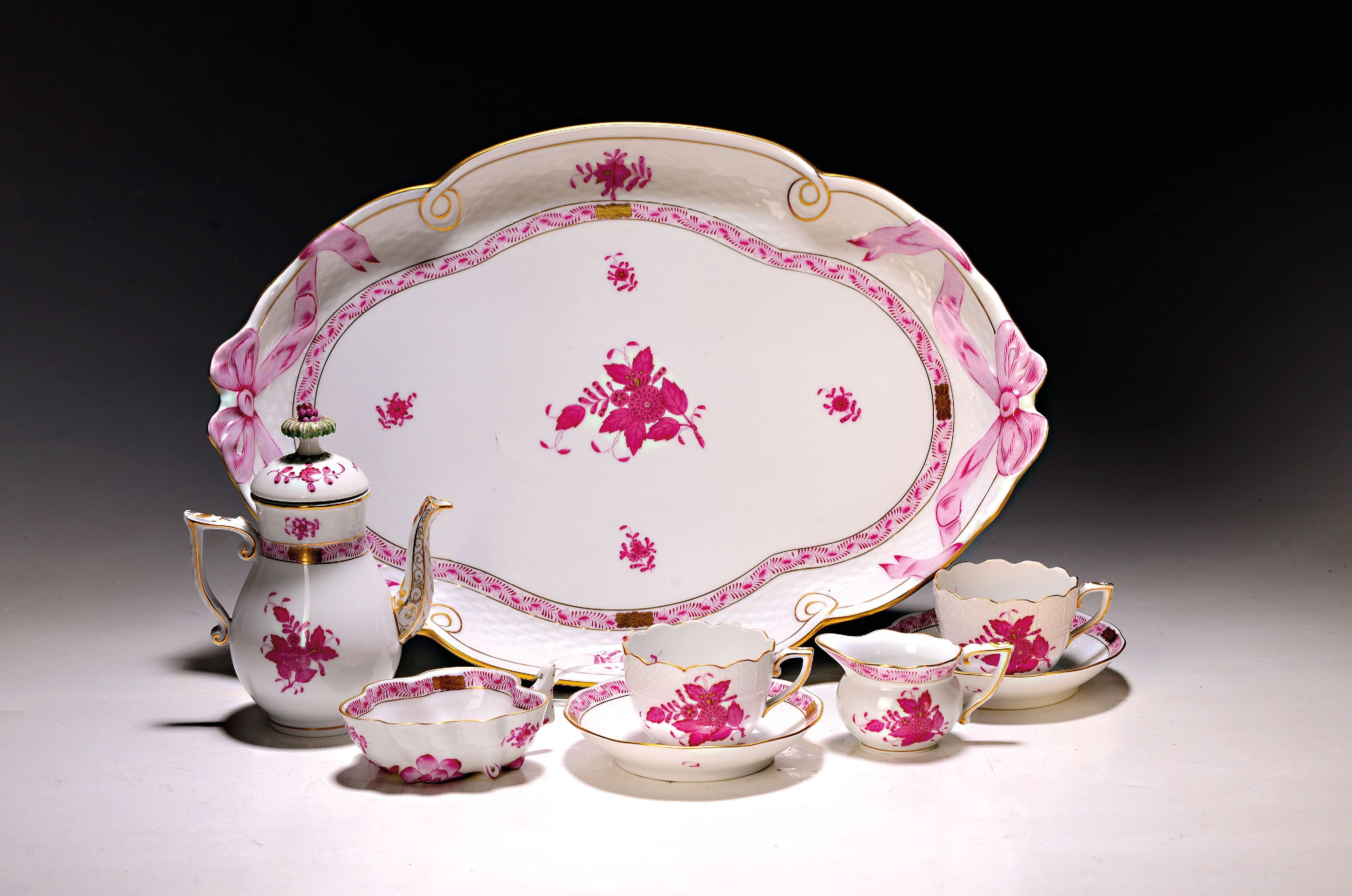 Image 26970029 - Tete-a-tete bzw. Mokkaservice, Herend, Ungarn, 2.Hälfte 20.Jh., Porzellan, Garbenmuster ...