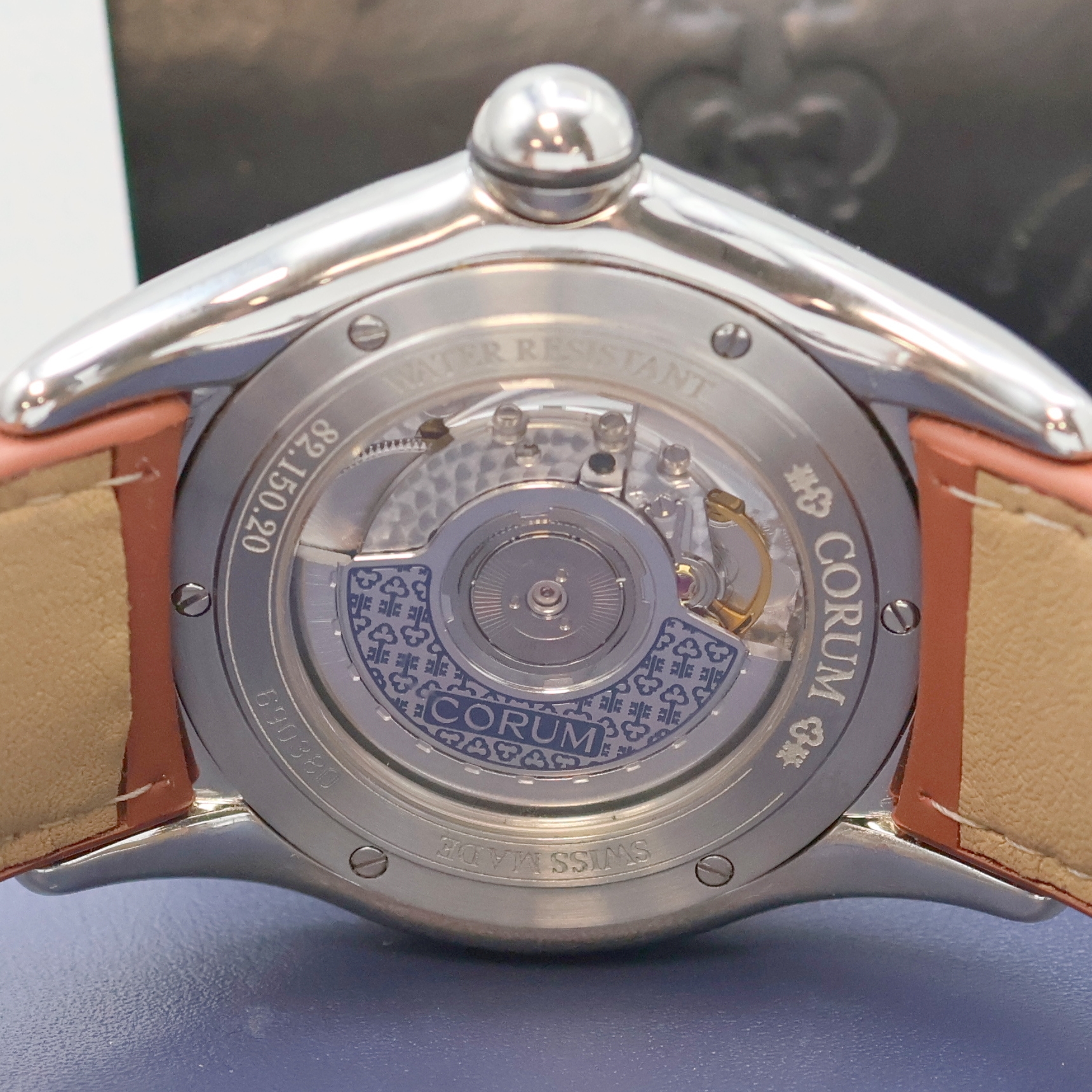 Detail f: CORUM Herrenarmbanduhr Bubble Referenz 82.150.20, Automatik, Edelstahlgeh. inkl. orig. Lederband m. dopp. Faltschl., beids. vergl., Boden 6-fach ...
