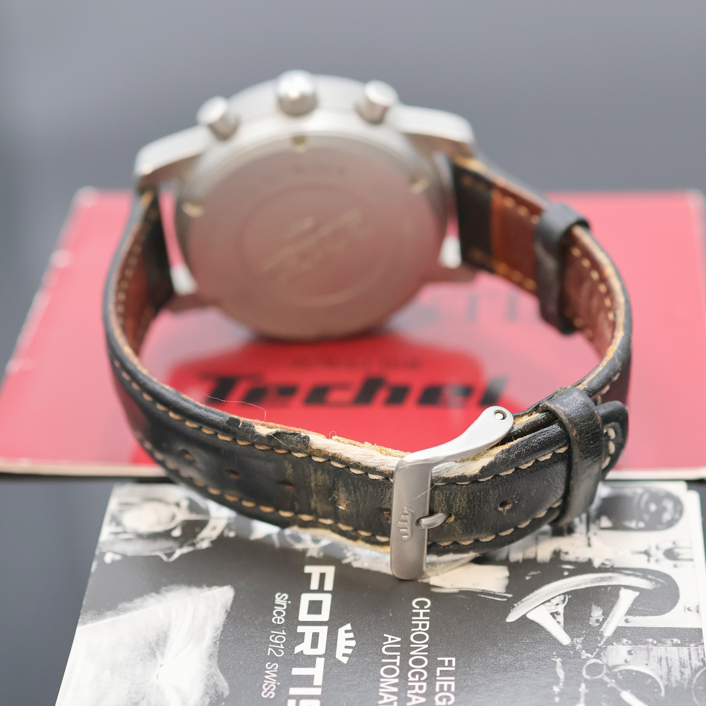Detail d: FORTIS Armbandchronograph Referenz 597.10.141, Automatik, Edelstahlgeh., Boden verschr., Lederband (zu ers.) m. orig. Dornschl., schwarzes Zifferbl. ...