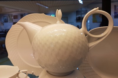 26970038d - Kaffeeservice, Meissen, Modell Wellenspiel, Weißporzellan, Reliefzier, 6 Teetassen ...