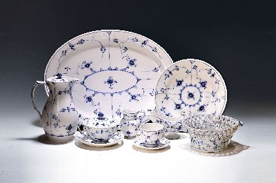 Image 26970044 - Umfangreiches Speise und Kaffeeservice, Royal Copenhagen, nach 1923, Musselmalet, ...