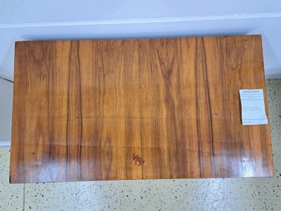 26970045f - Biedermeier Kommode, um 1820, Nußbaumfurnier, 2 Schubladen, auf spitzen Beinen, ...