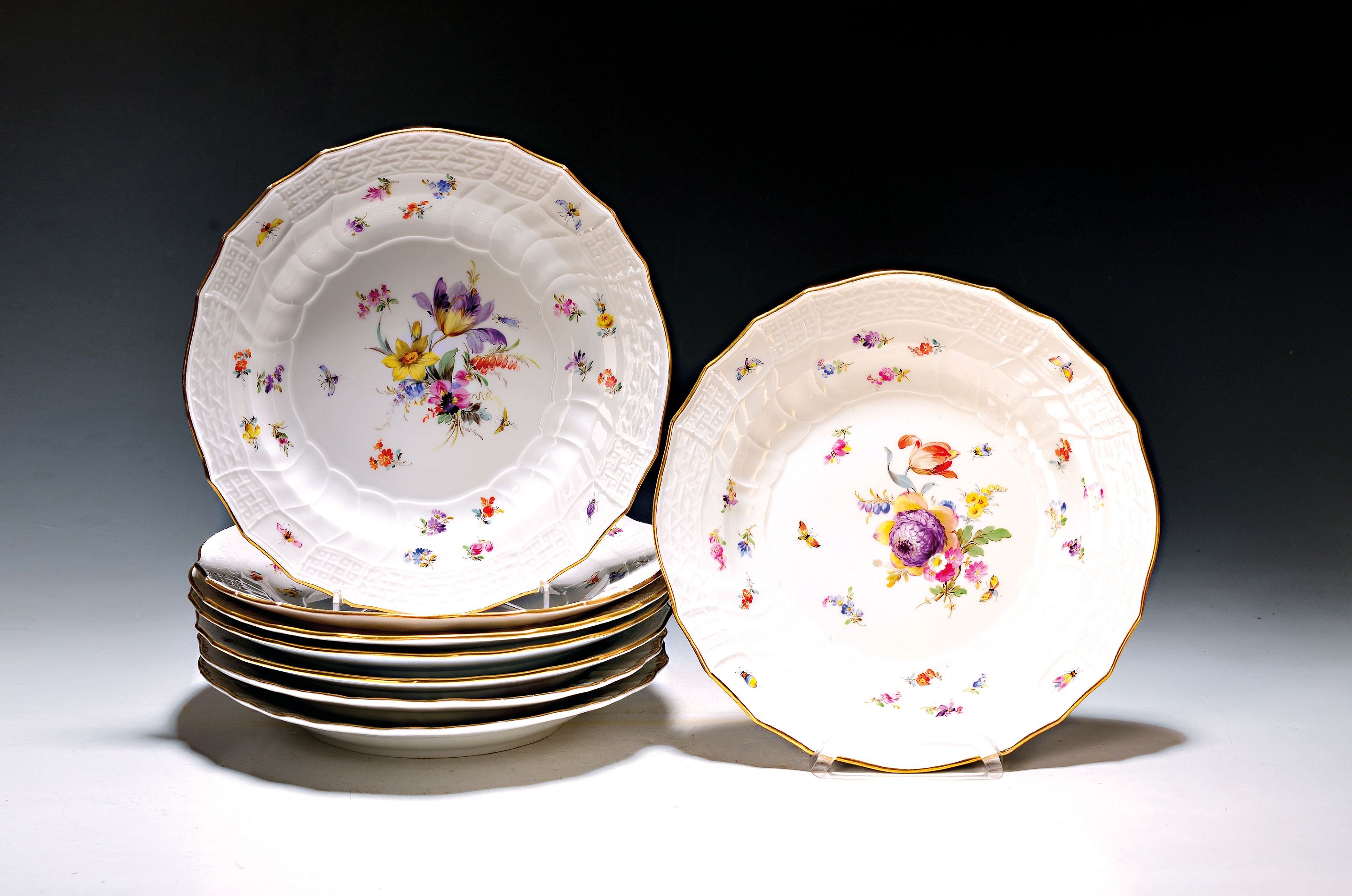 Image 26970155 - Serviceteile, Meissen, ausgehendes 19.Jh., Neubrandenstein-Relief, Frucht- und ...