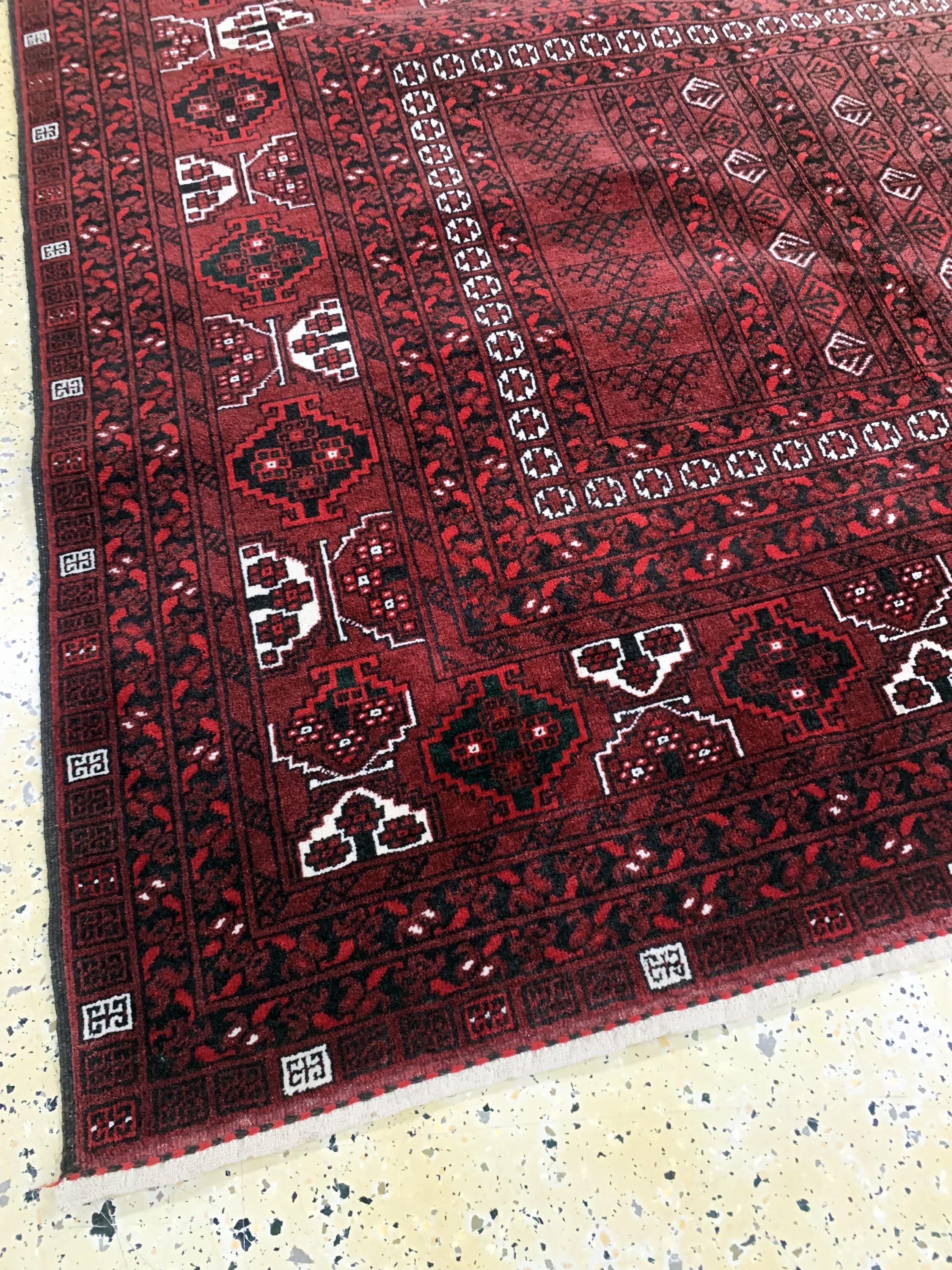 Detail e: Ersari, Afghanistan, Ende 20.Jhd., Wolle auf Baumwolle, ca. 250 x 167 cm, EHZ: 2 (verblasst).