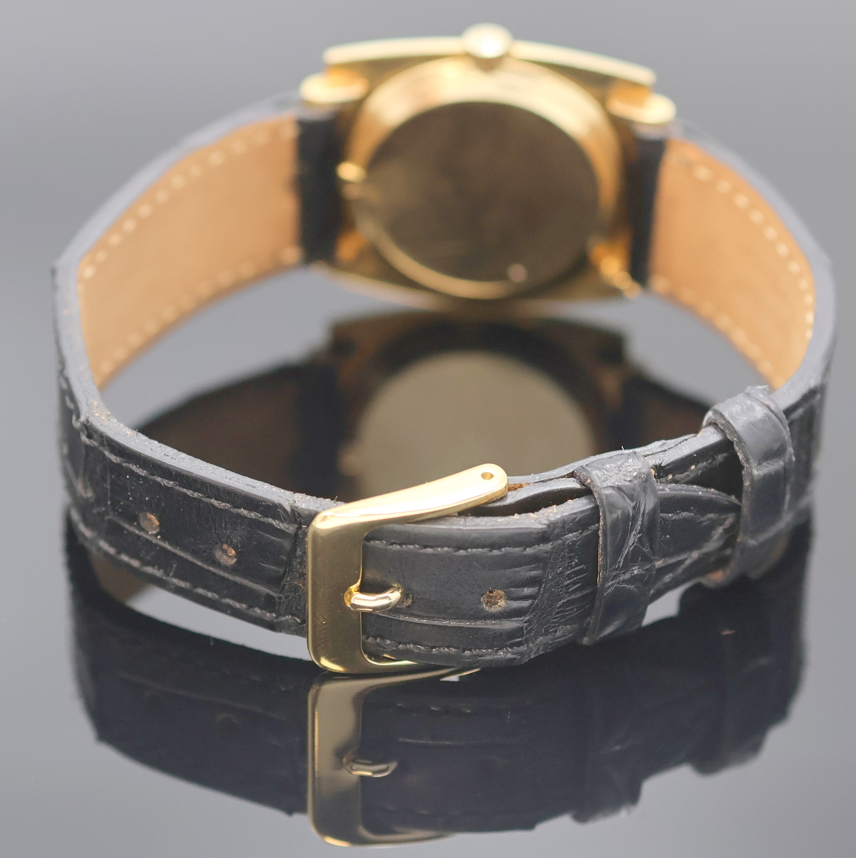 Detail d: LONGINES Armbanduhr in GG 585/000 für den amerikanischen Markt, Schweiz/USA um 1970, Handaufzug, 2-teil. Geh., guill. Front, Boden aufgedr., ...