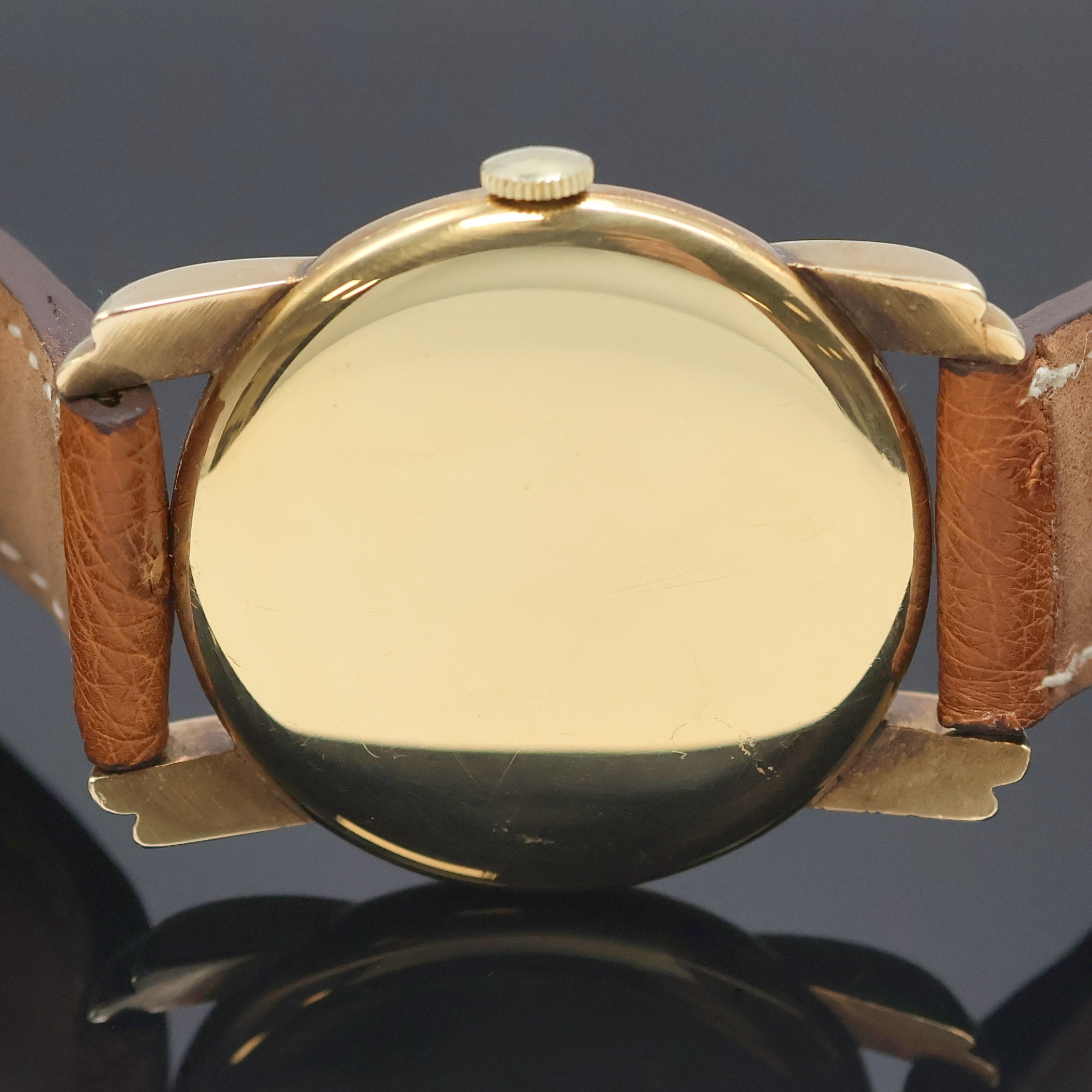 Detail f: WITTNAUER Armbanduhr in GG 750/000 mit restauriertem Zifferblatt, Schweiz um 1945, Handaufzug, 2-teil. Geh. m. ausgefallenen Anstößen, Boden ...