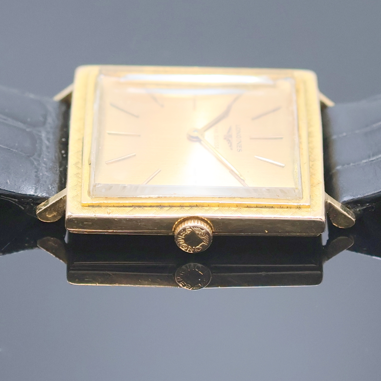 Detail e: LONGINES quadratische Armbanduhr in RG 750/000 für den französischen Markt, Schweiz/ Frankreich um 1964, 2-teil. Geh., Boden aufgedr., orig. Krone, ...
