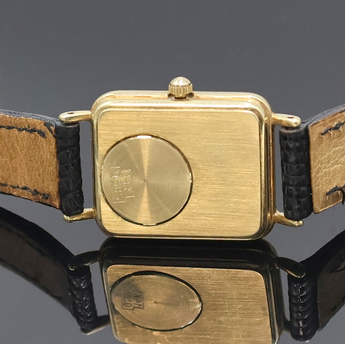 Detail d: JEAN MARCEL / CITO 2 rechteckige Damenarmbanduhren in GG 585/000, Schweiz um 1990, quarz, 2-teil. Geh., Böden aufgedr., 1) m. GG 585/000 Band, gold. ...
