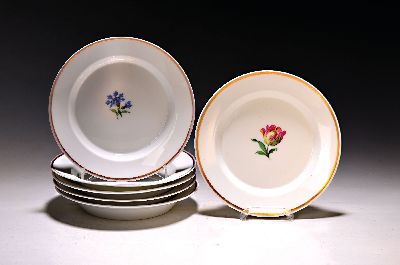 Image 26970879 - 6 Teller, KPM Berlin, 1844-47, Porzellan, Goldrand, Blumenmalerei im Spiegel, ...