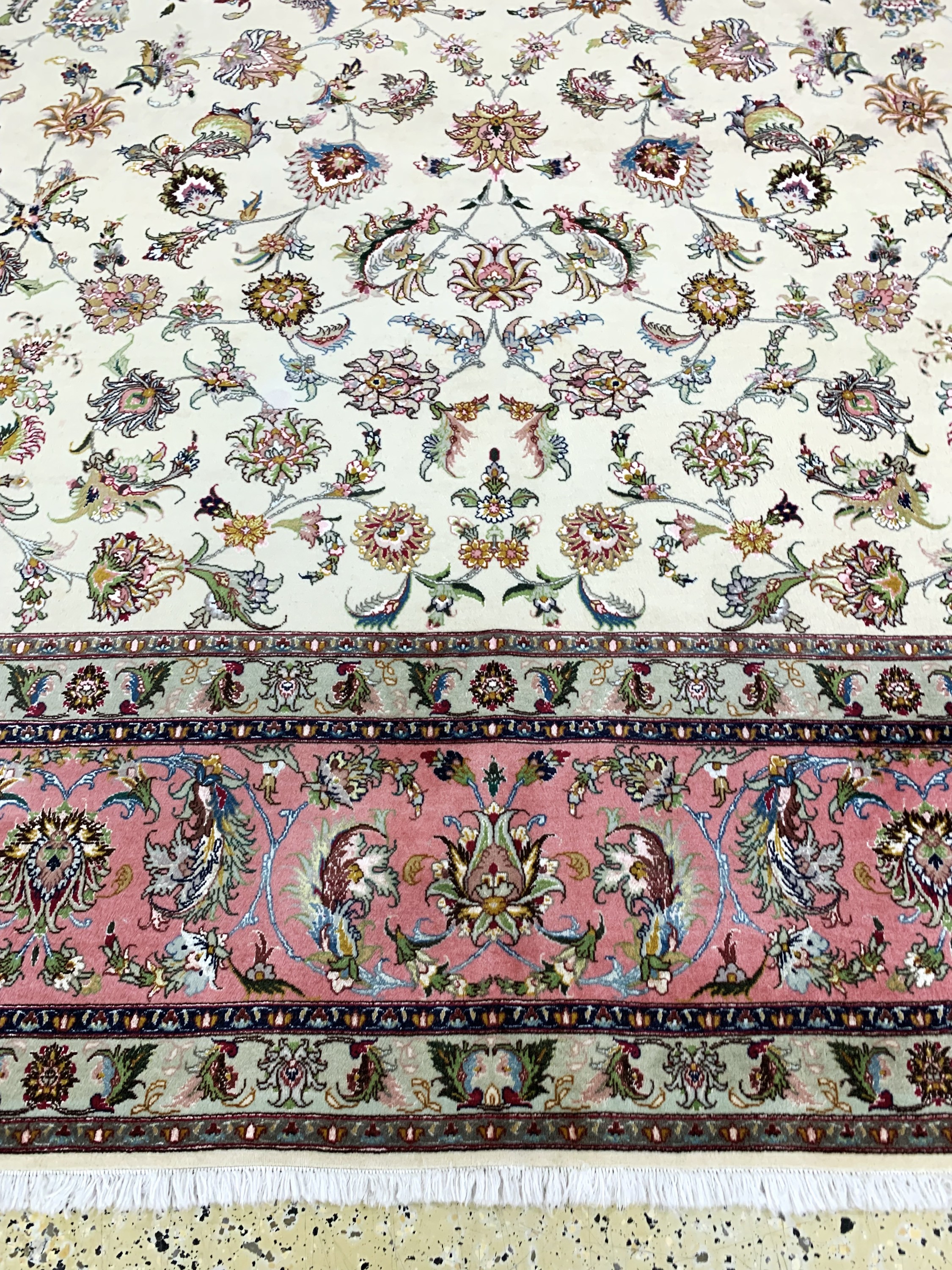 Detail f: Täbriz fein(50 Raj), Persien, Ende 20.Jhd, Korkwolle mit Seide, ca. 400 x 300 cm, ca. 500.000 Kn/qm, EHZ: 1-2