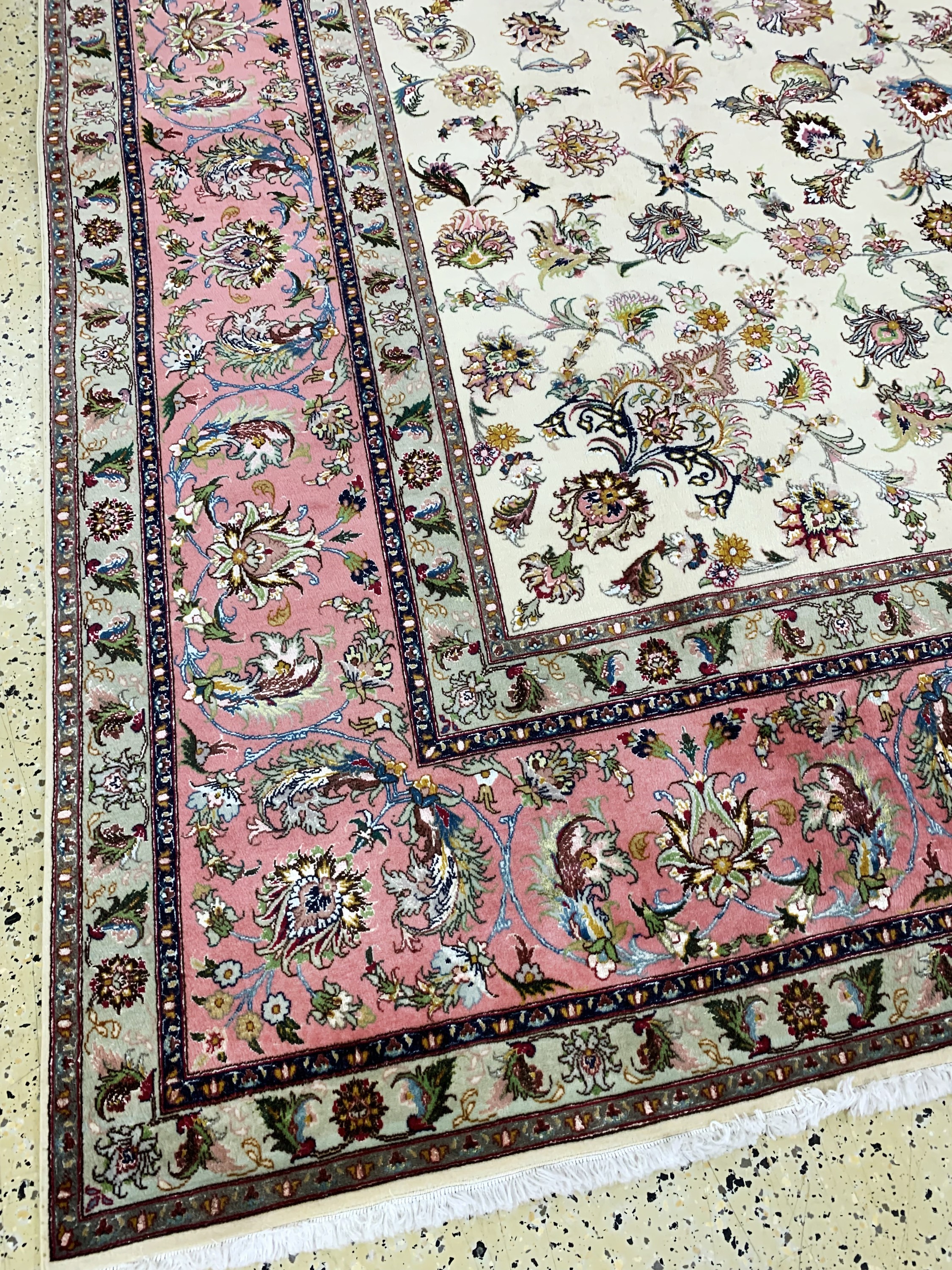 Detail g: Täbriz fein(50 Raj), Persien, Ende 20.Jhd, Korkwolle mit Seide, ca. 400 x 300 cm, ca. 500.000 Kn/qm, EHZ: 1-2