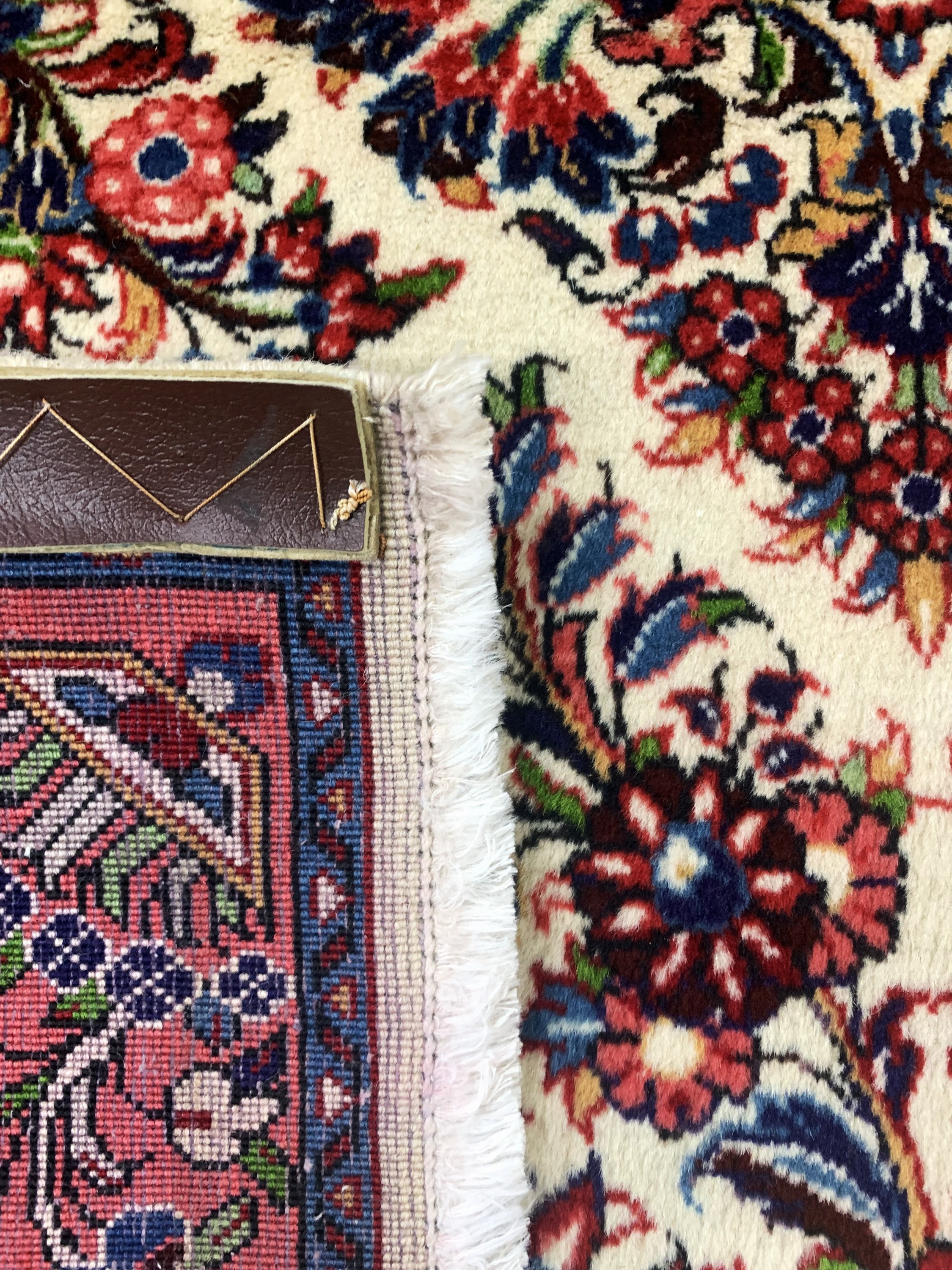 Detail c: 2 Lots Sarogh,Persien, Ende 20.Jhd, Wolle auf Baumwolle, ca. 240 x 83 cm & ca. 104 x 104 cm, EHZ: 1-2