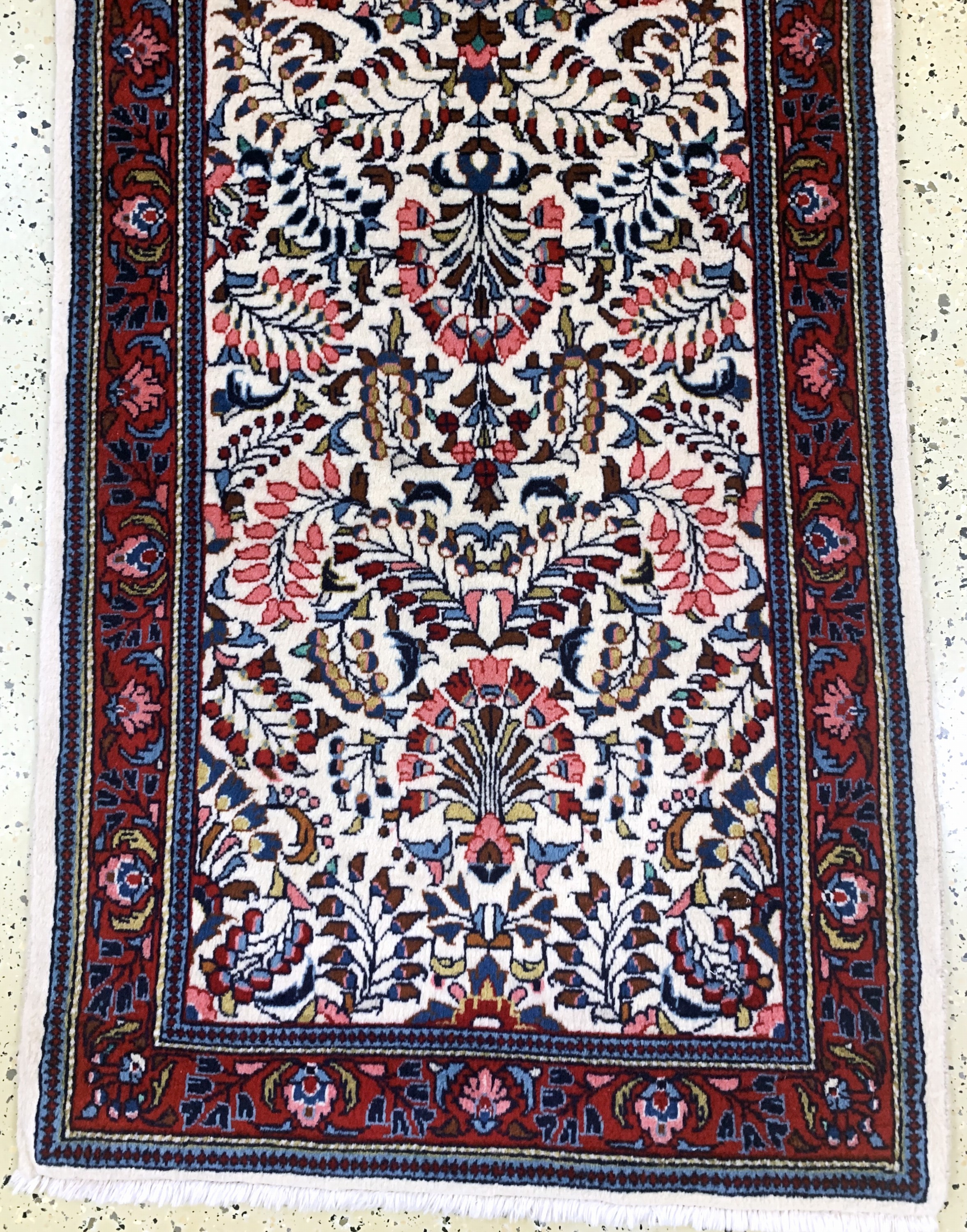 Detail e: 2 Lots Sarogh,Persien, Ende 20.Jhd, Wolle auf Baumwolle, ca. 240 x 83 cm & ca. 104 x 104 cm, EHZ: 1-2