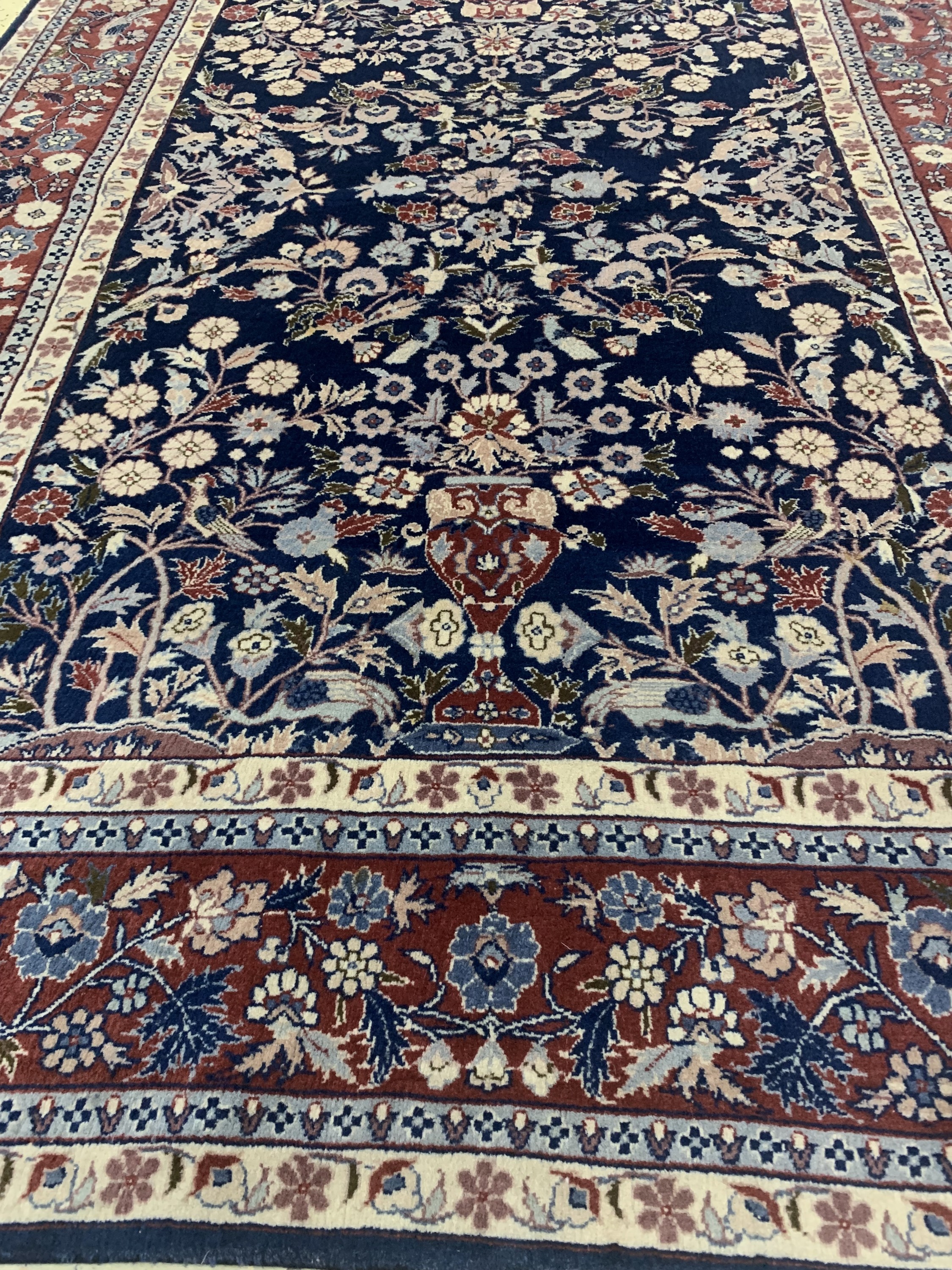 Detail d: Sarogh, China, Ende 20.Jhd, Wolle auf Baumwolle, ca. 183 x 122 cm, EHZ: 2(ohne Fransen)