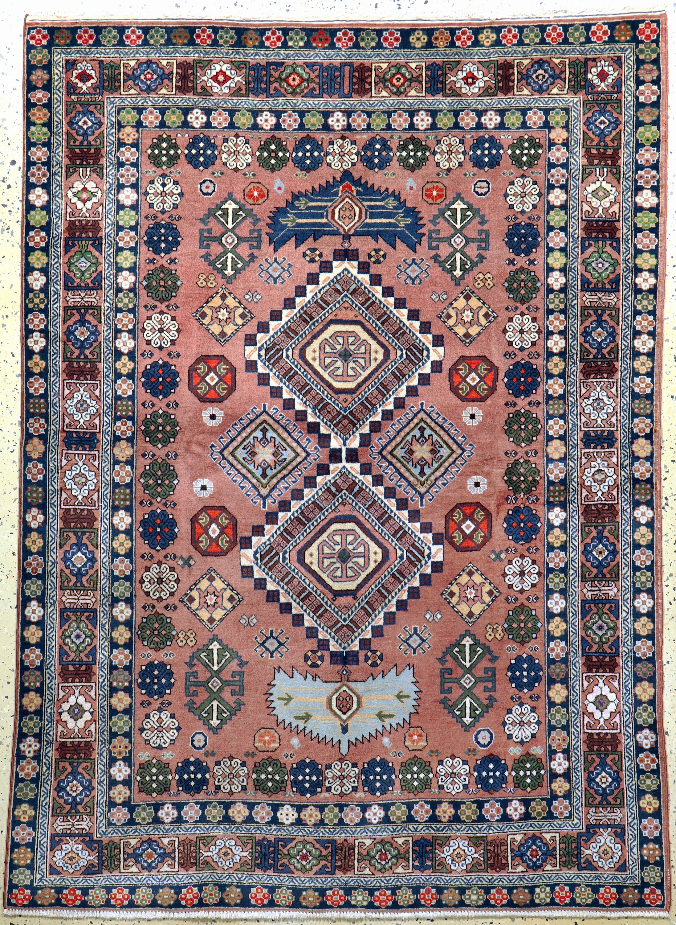Eriwan, Rußland, Mitte 20.Jhd, Wolle auf Baumwolle, ca. 180 x 130 cm, EHZ: 2
