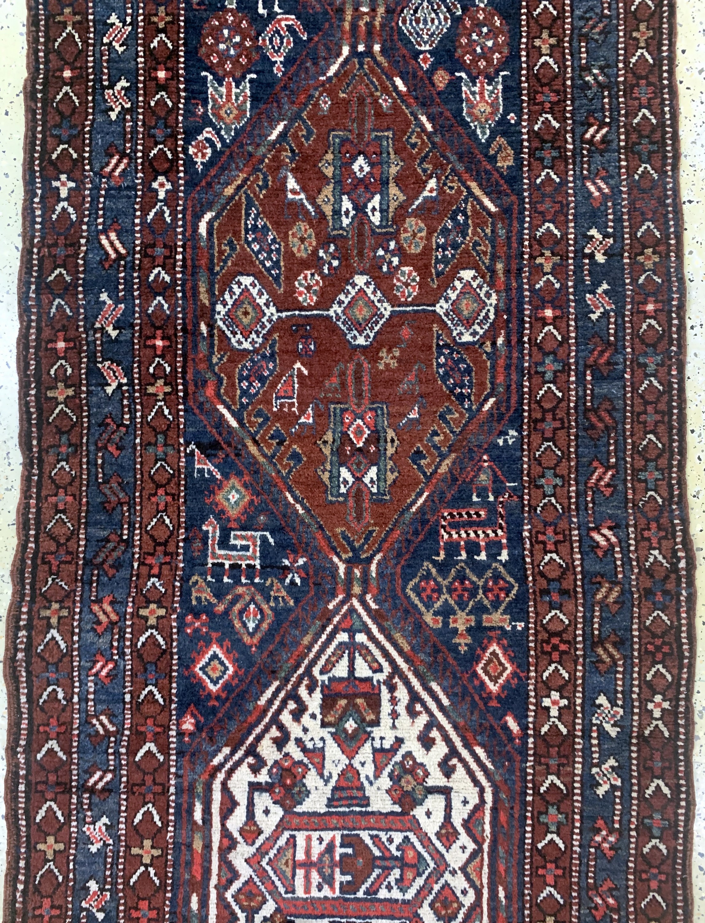 Detail b: Kurdischer"Dorfteppich", Türkei, datiert 1360(1940), Wolle auf Wolle, ca. 400 x 106 cm,EHZ: 2