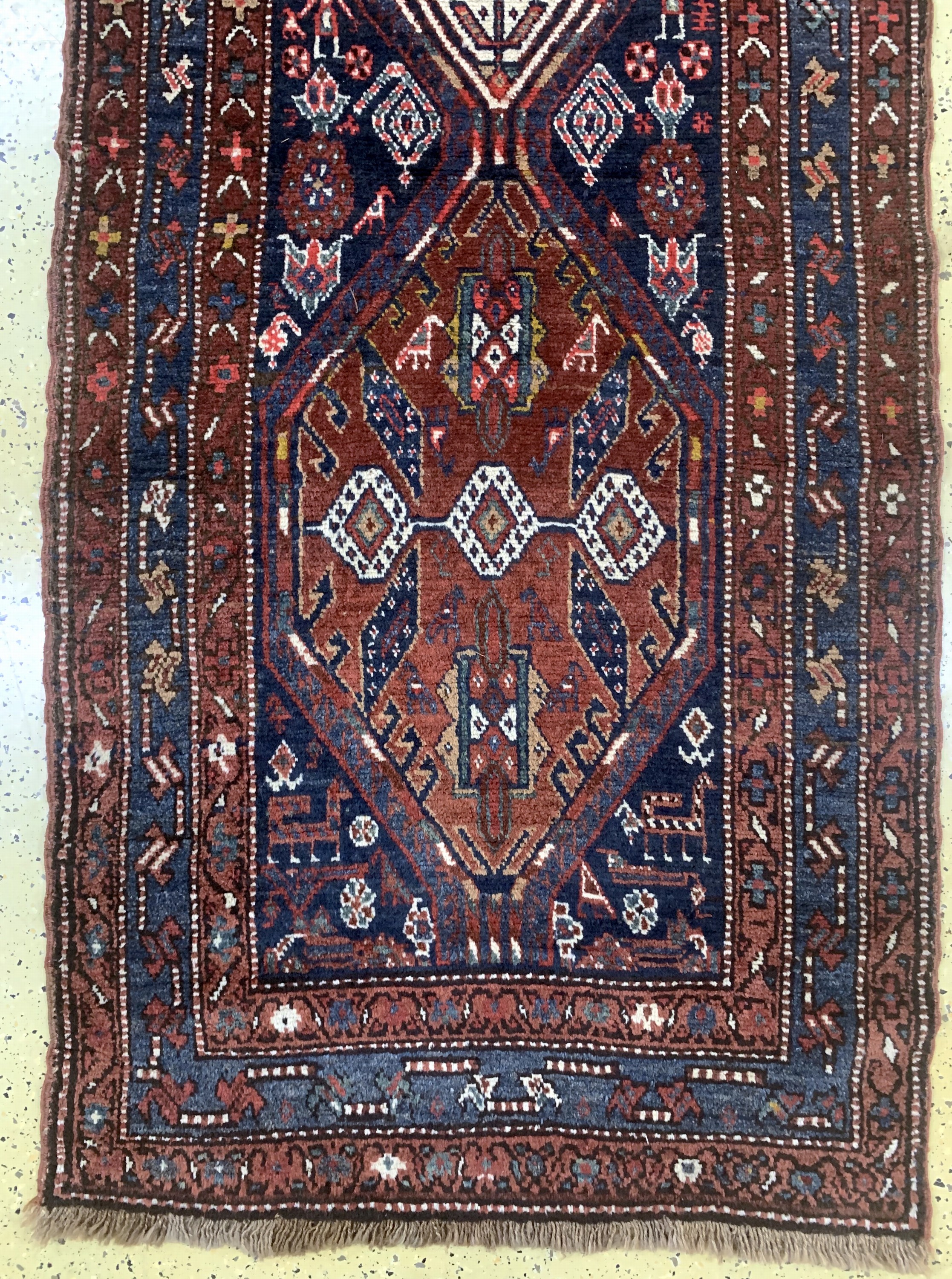 Detail c: Kurdischer"Dorfteppich", Türkei, datiert 1360(1940), Wolle auf Wolle, ca. 400 x 106 cm,EHZ: 2