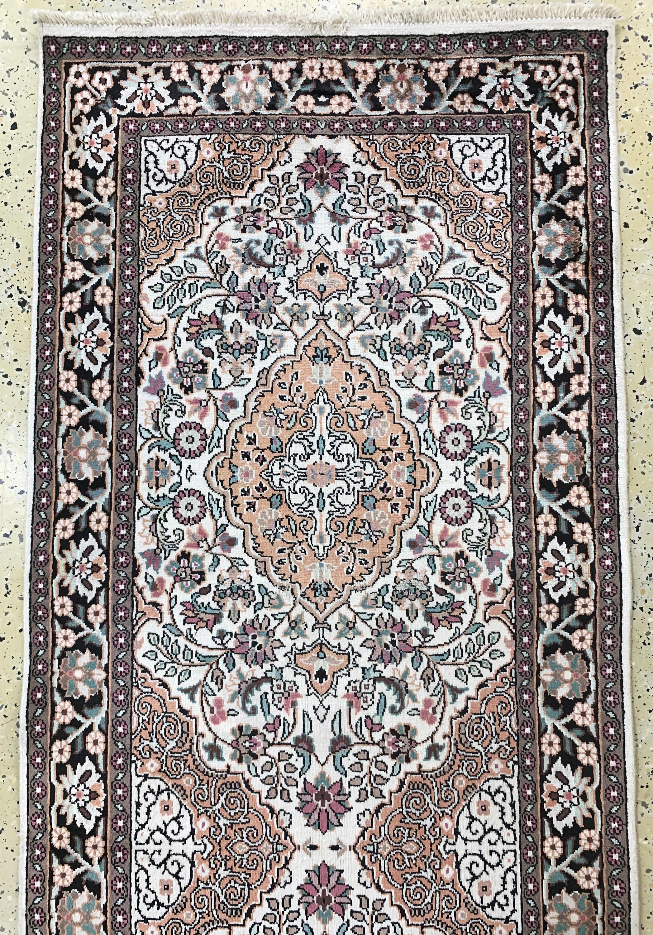 Detail a: Kaschmir Seide, Indien, Ende 20.Jhd, merzerisierte Baumwolle, ca. 310 x 77 cm, EHZ:1-2