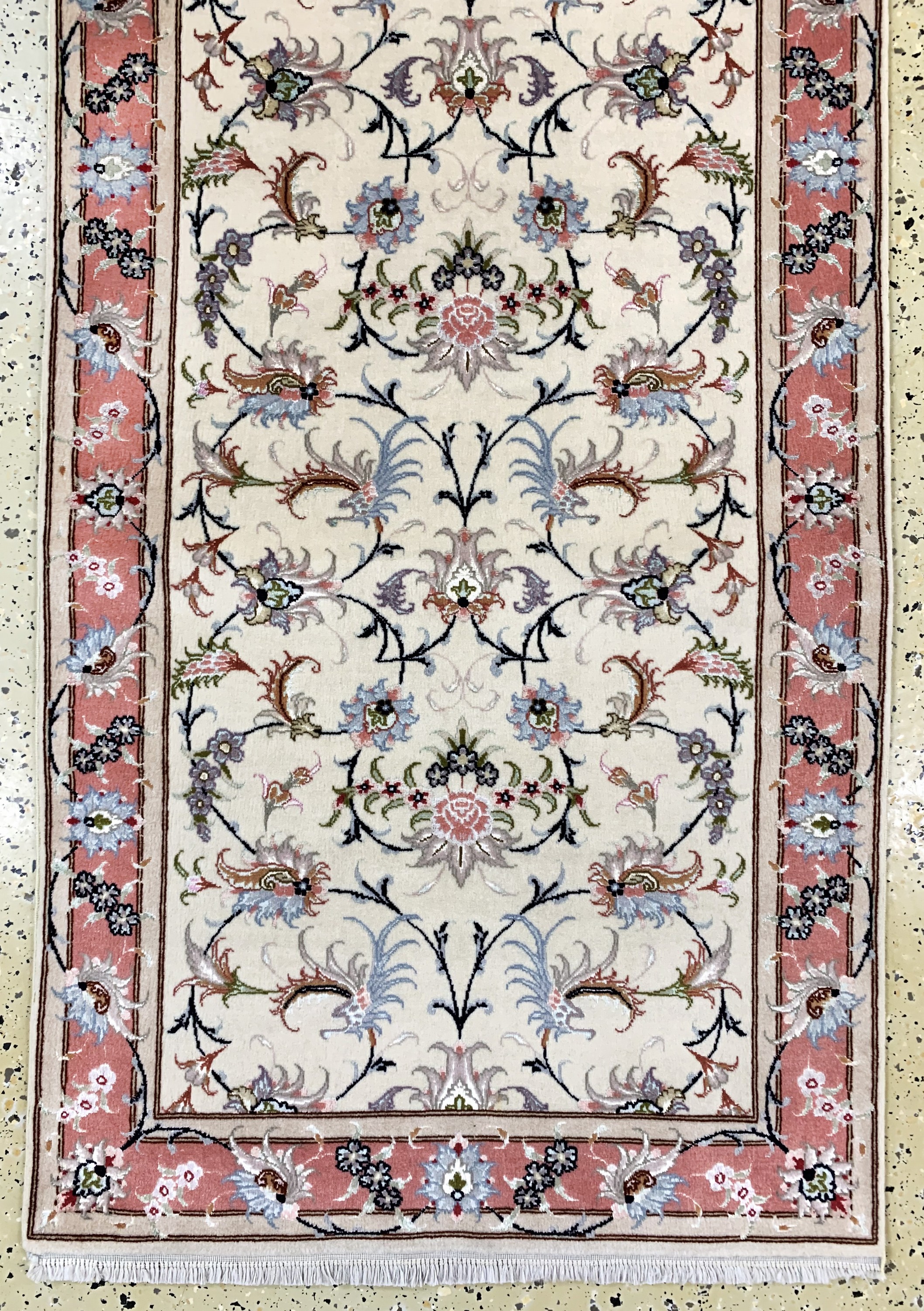 Detail b: Täbriz fein(50 Raj), Persien, Ende 20.Jhd, Korkwolle mit Seide, ca. 260 x 77 cm, ca. 500.000 Kn/qm, EHZ: 1-2