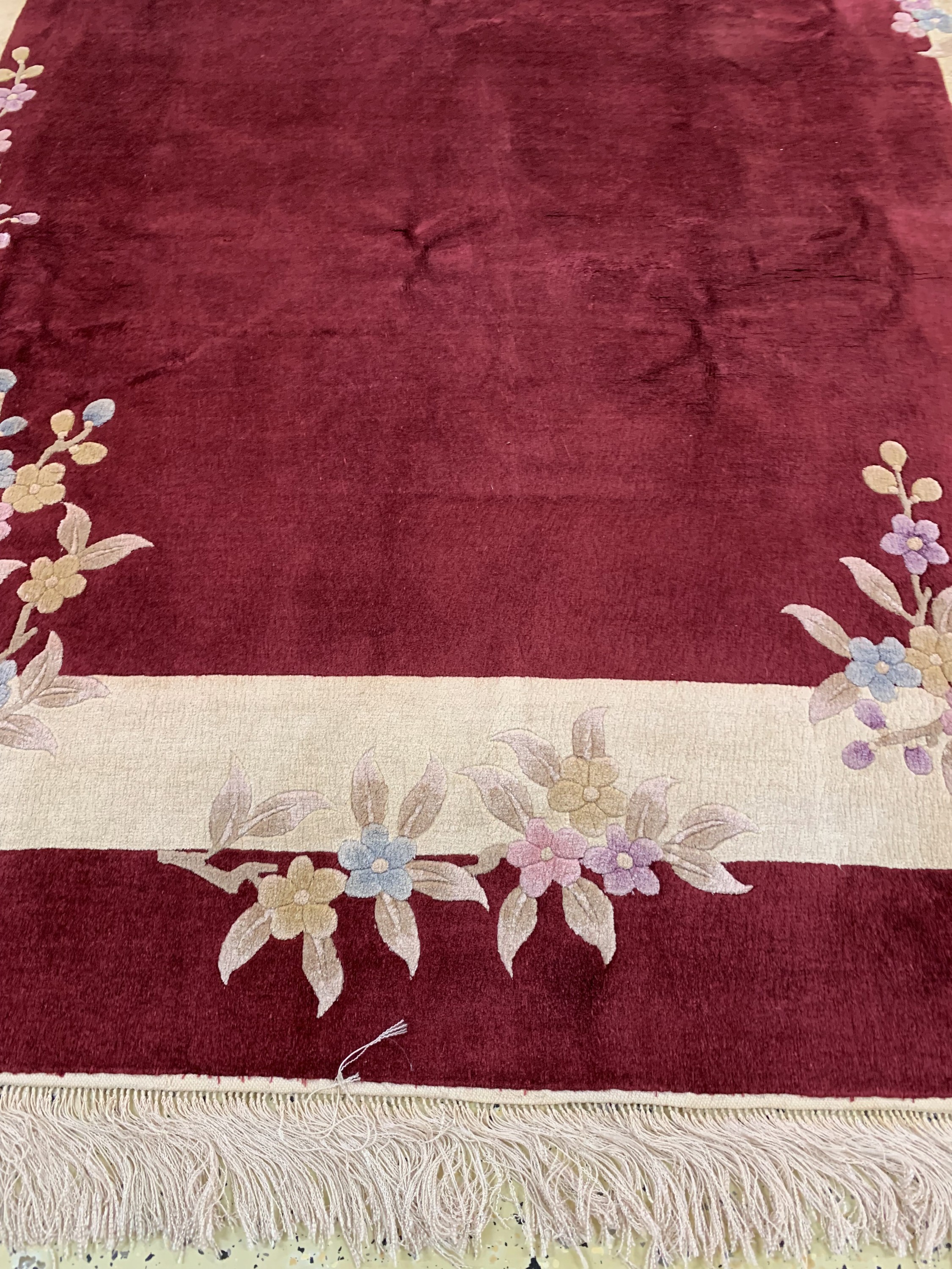 Detail b: Seidenteppich, China, Ende 20.Jhd, reine Naturseide, ca. 280 x 185 cm, EHZ: 1-2