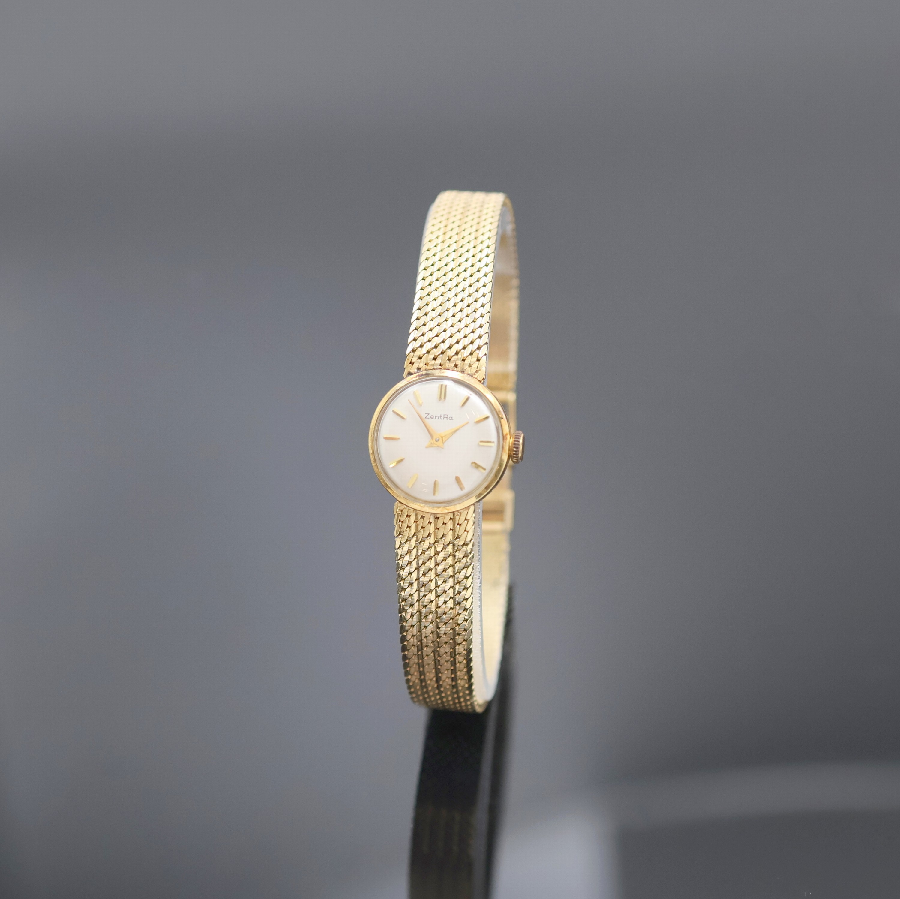 ZentRa Damenarmbanduhr in GG 585/000, Schweiz um 1965, Handaufzug, 2-teil. Geh. m. orig. Milanaiseband u. orig. Klappschl. in GG 585/000, Boden ...