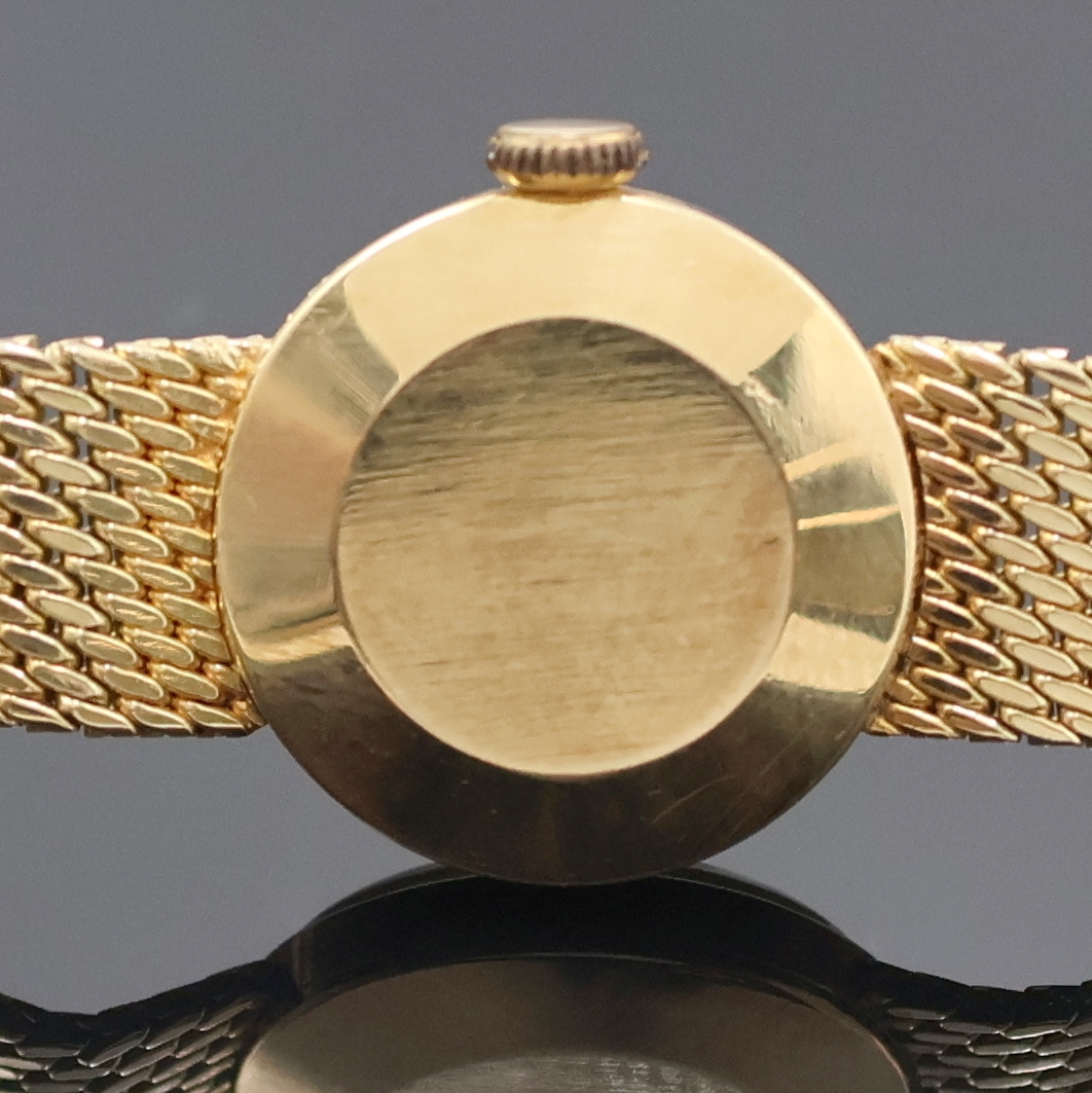 Detail e: ZentRa Damenarmbanduhr in GG 585/000, Schweiz um 1965, Handaufzug, 2-teil. Geh. m. orig. Milanaiseband u. orig. Klappschl. in GG 585/000, Boden ...