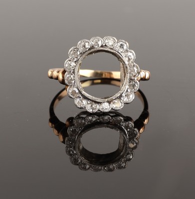 26970997b - 14 kt Gold Ring-Torso, um 1890, GG 585/000 und Platin, gepr., Mittelstein fehlt, ...