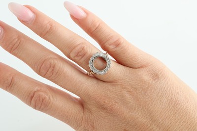 26970997e - 14 kt Gold Ring-Torso, um 1890, GG 585/000 und Platin, gepr., Mittelstein fehlt, ...