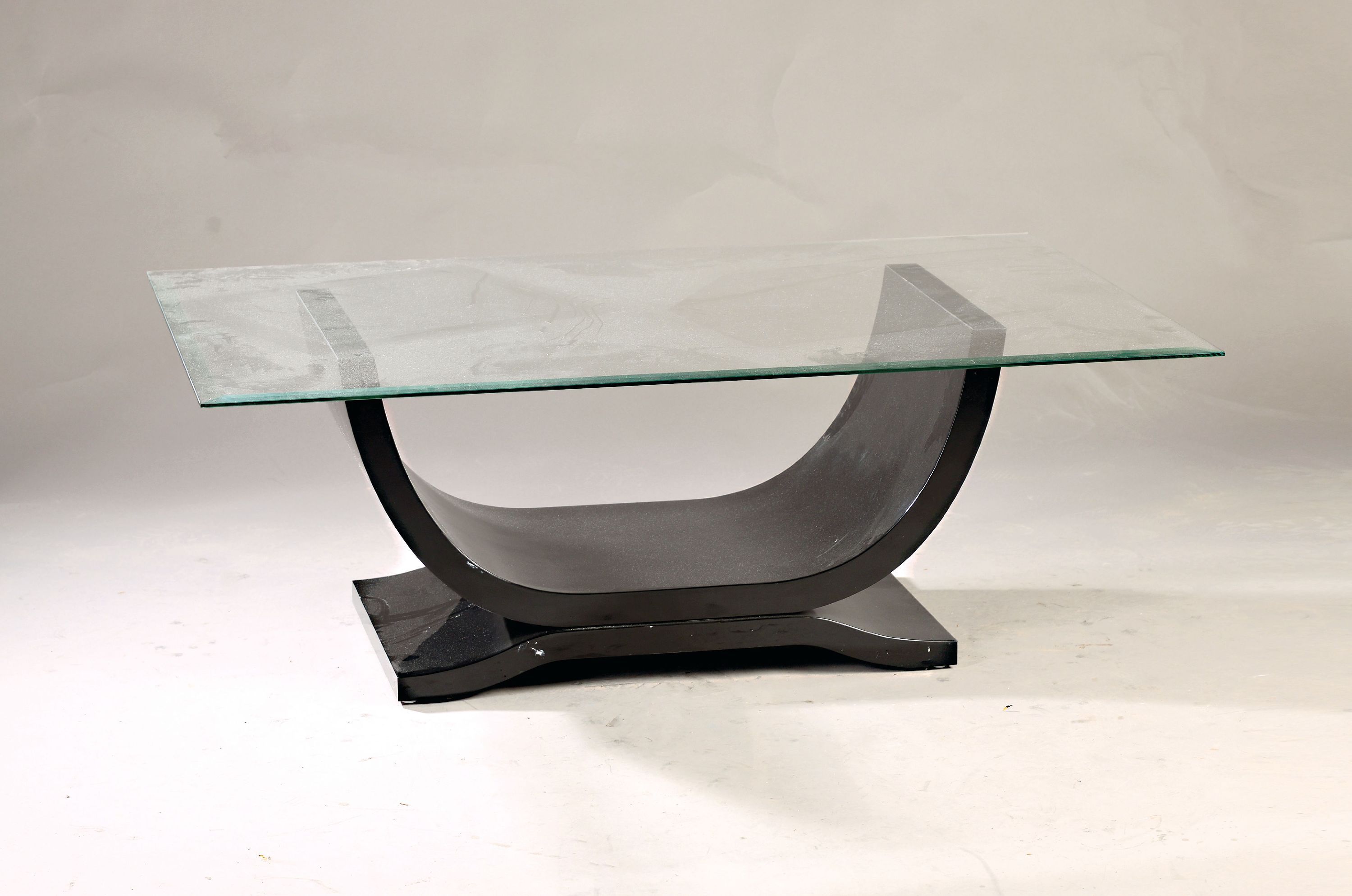 Image 26971009 - Couchtisch, Art-Deco-Stil, 20. Jh., Holz schwarz lackiert und poliert, rechteckige ...