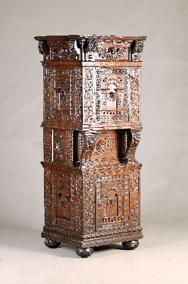 Image 26971701 - Eckschrank im Renaissancestil unter Verwendung alter Teile, 17./19.Jh., Eiche massiv, ...