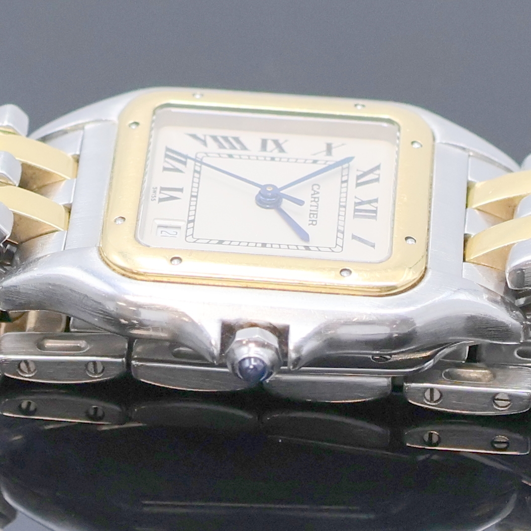 Detail c: CARTIER Herrenarmbanduhr Panthere Referenz 183949, Schweiz um 1990, quarz, Edelstahl/Gold komb. inklusive Gliederband m. dopp. Faltschl., Boden ...
