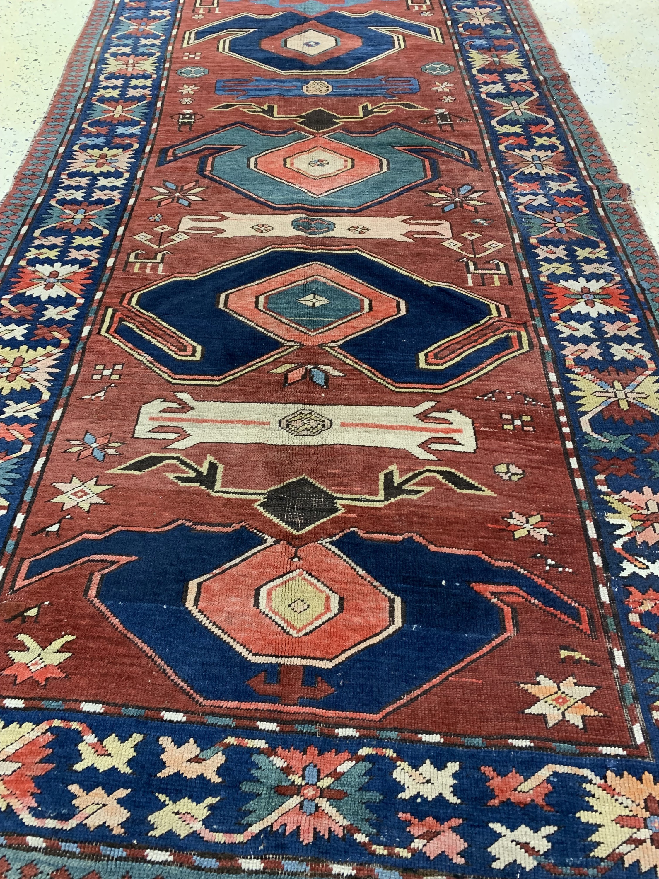 Detail e: Antiker Kazak, Kaukasus, Mitte 19.Jhd, Wolle auf Wolle, ca. 252 x 130 cm, EHZ: 3, (Restaurierungen)